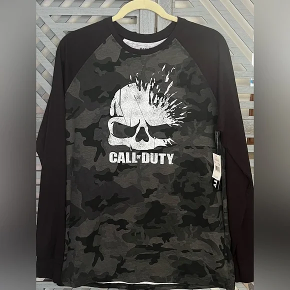 NWT Mens Med. Call of Duty Elite Shatter Skull Black Ops Camo Long Sleeve Shirt - Picture 3 of 8